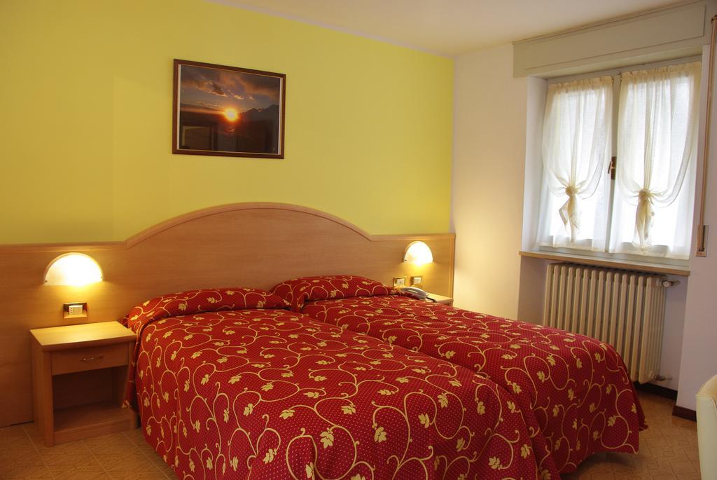 Hotel Residence Panoramica Brenzone sul Garda Rom bilde