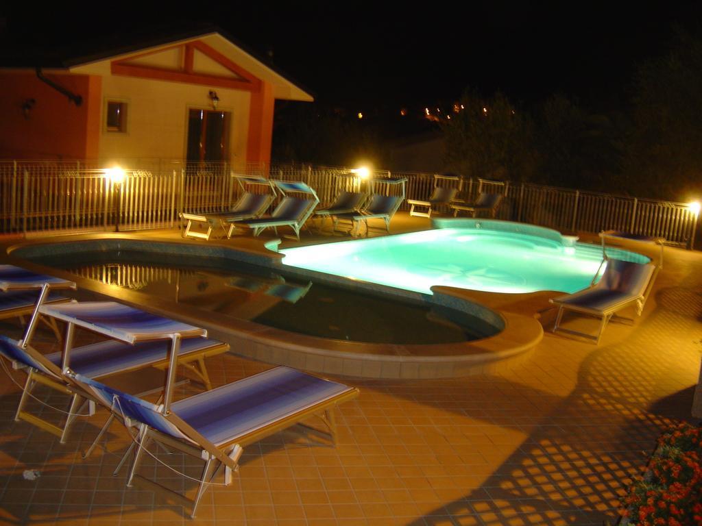 Hotel Residence Panoramica Brenzone sul Garda Eksteriør bilde